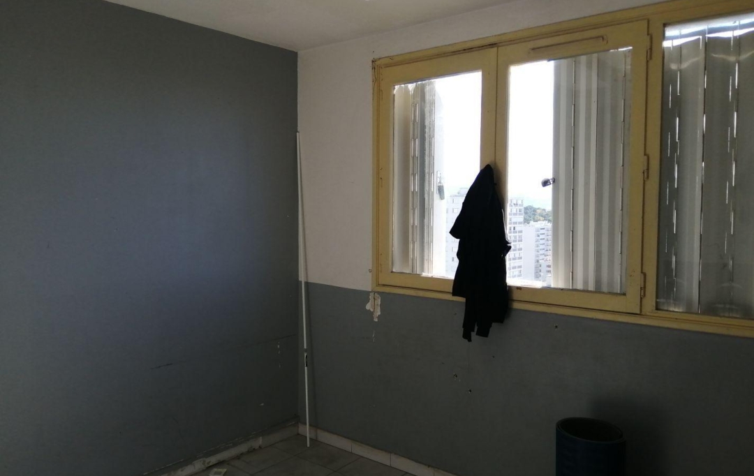 Annonces BOUCBELAIR : Appartement | MARSEILLE (13014) | 74 m2 | 64 000 € 